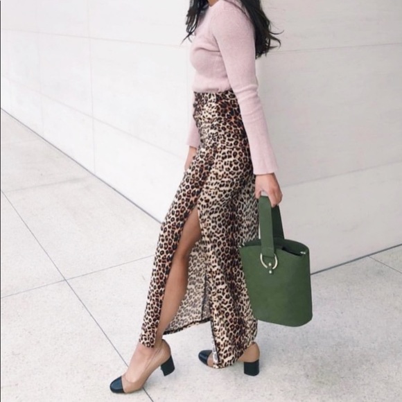 Vici Dresses & Skirts - ‼️ LAST ✨ Leopard Slit Midi Skirt